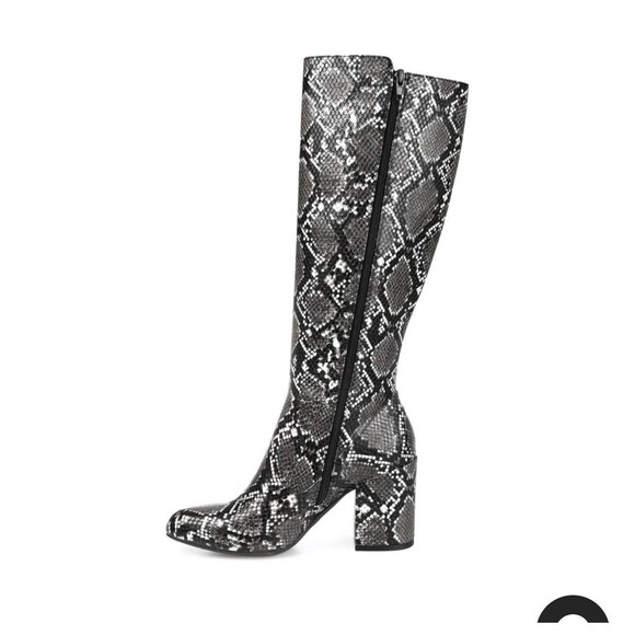 Journee Collection Tavia Boots 6 NWOT Knee High - Picture 3 of 7